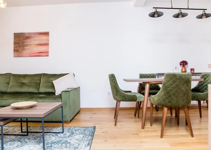 Lena Marie アパート ズラティボール