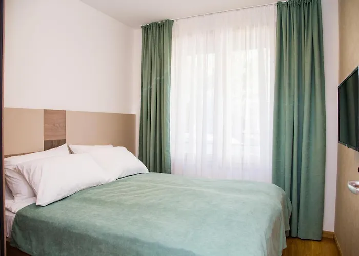 Lena Marie アパート